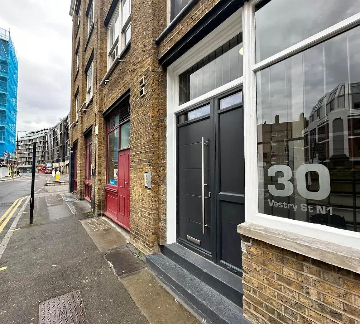 New & Spacious Studio In Old St London 0*,  United Kingdom