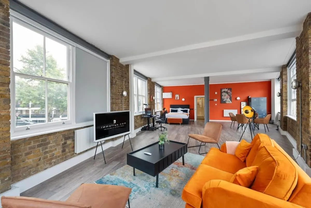 New & Spacious Studio In Old St London